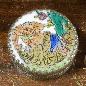 Chinese Cloisonné Man and Tiger Enamel Round Trinket Box with 3 Gold Coins